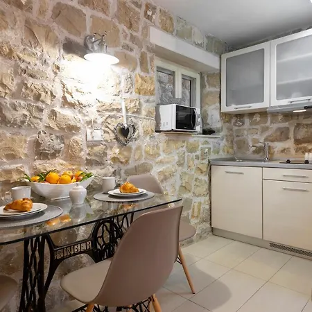 Sea La Vie Apartment *
